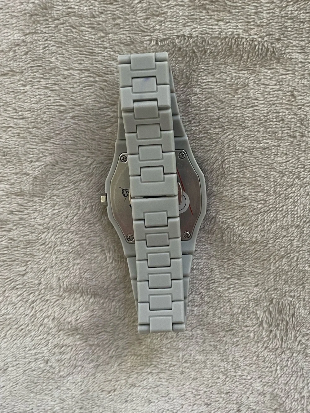 Men's Minimal Grey Silicone Watch – Modern Everyday Design